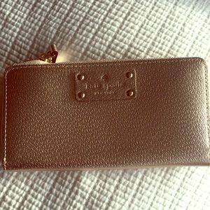 Kate Spade Wallet (NWT)
